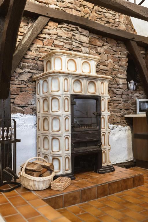 Zur Alten Weinkelter - Bezauberndes Fachwerkhaus Aus Der Spaetgotik Von 1451 - Top Lage Fuer Aktivitaeten - Fahrradkeller Ellenz-Poltersdorf Dış mekan fotoğraf